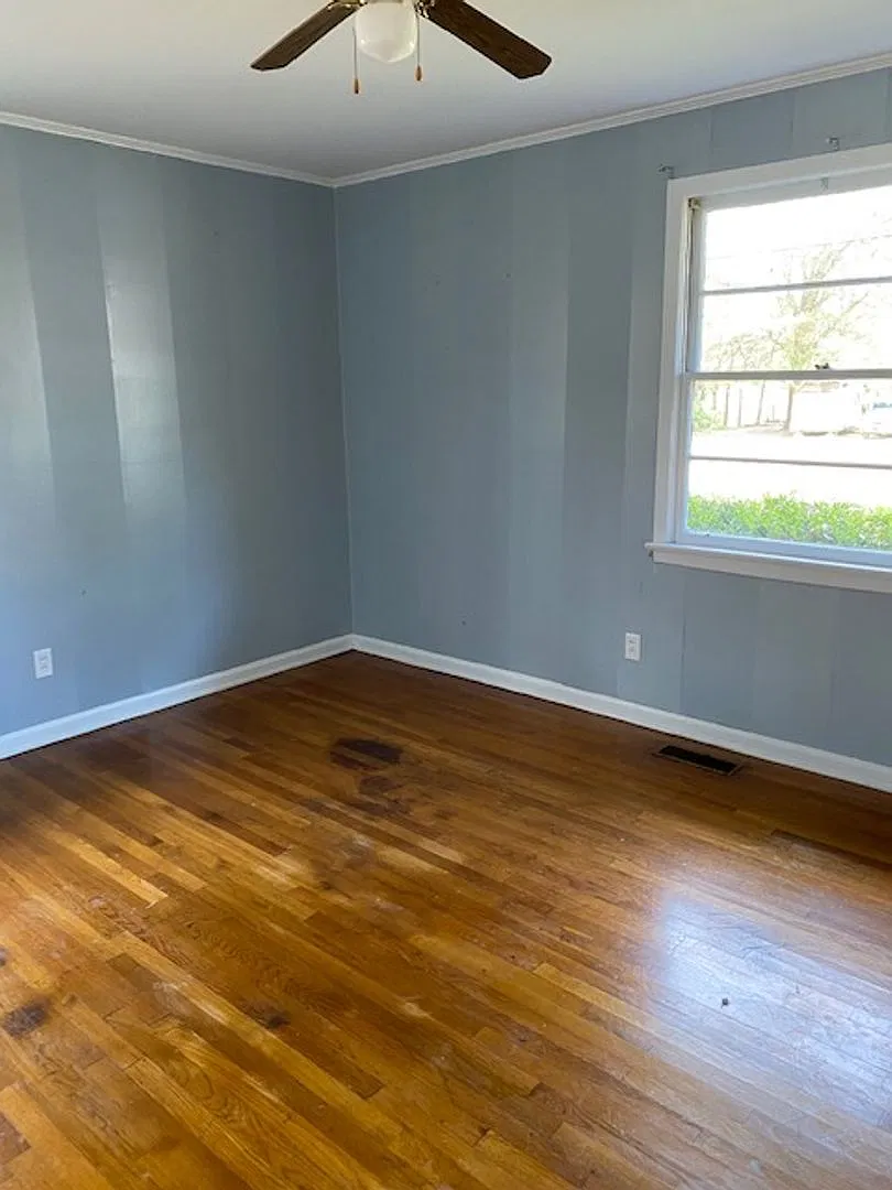744 Karen Road — Photo 2