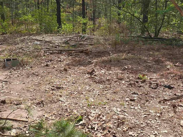 35 Simmons Dr, Camden, SC 29020