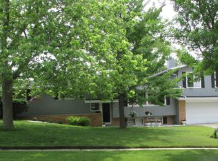 5360 Orchard Ln, Greendale, WI 53129