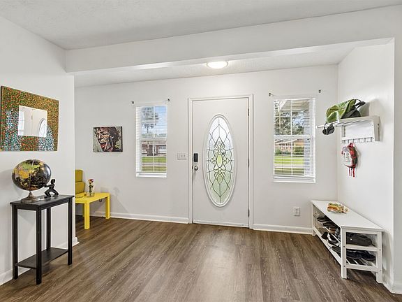 4th image of 809 S 13th St