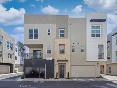 2246 Synergy, Irvine, CA, 92614