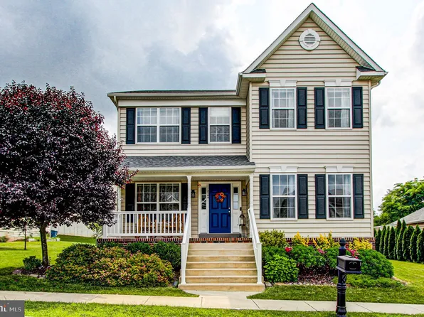 2109 Sunnyvale Dr, Pennsburg, PA 18073