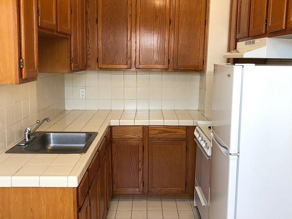2nd image of 2905 Van Ness Ave APT 605