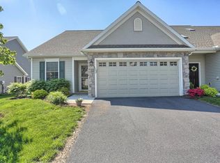 1352 Worthington Dr, Mount Joy, PA 17552