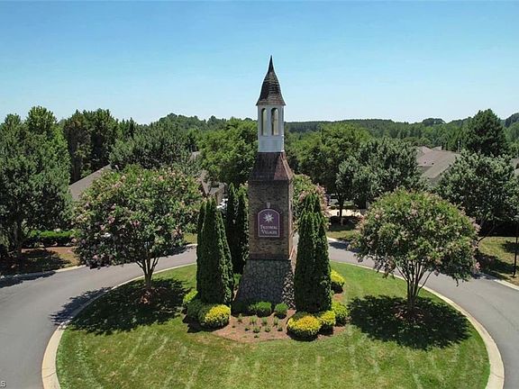 2nd image of 408 Zurich Ct