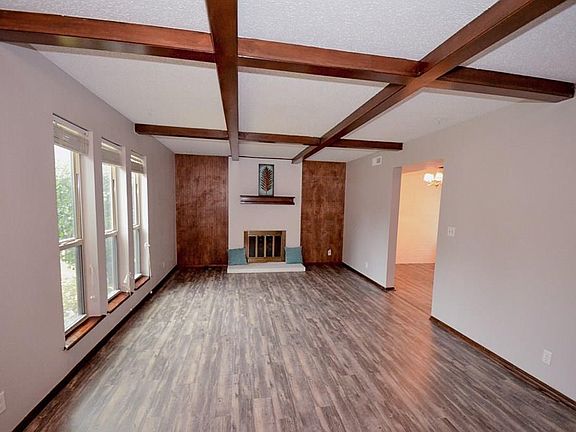 4th image of 417 S Highland Dr