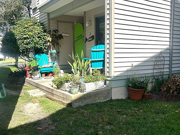 2nd image of 115 S Inlet Dr #115
