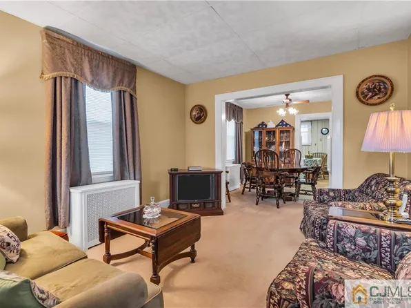 42 William St, Fords, NJ 08863