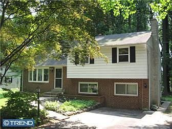 2nd image of 1208 Sylvan Rd