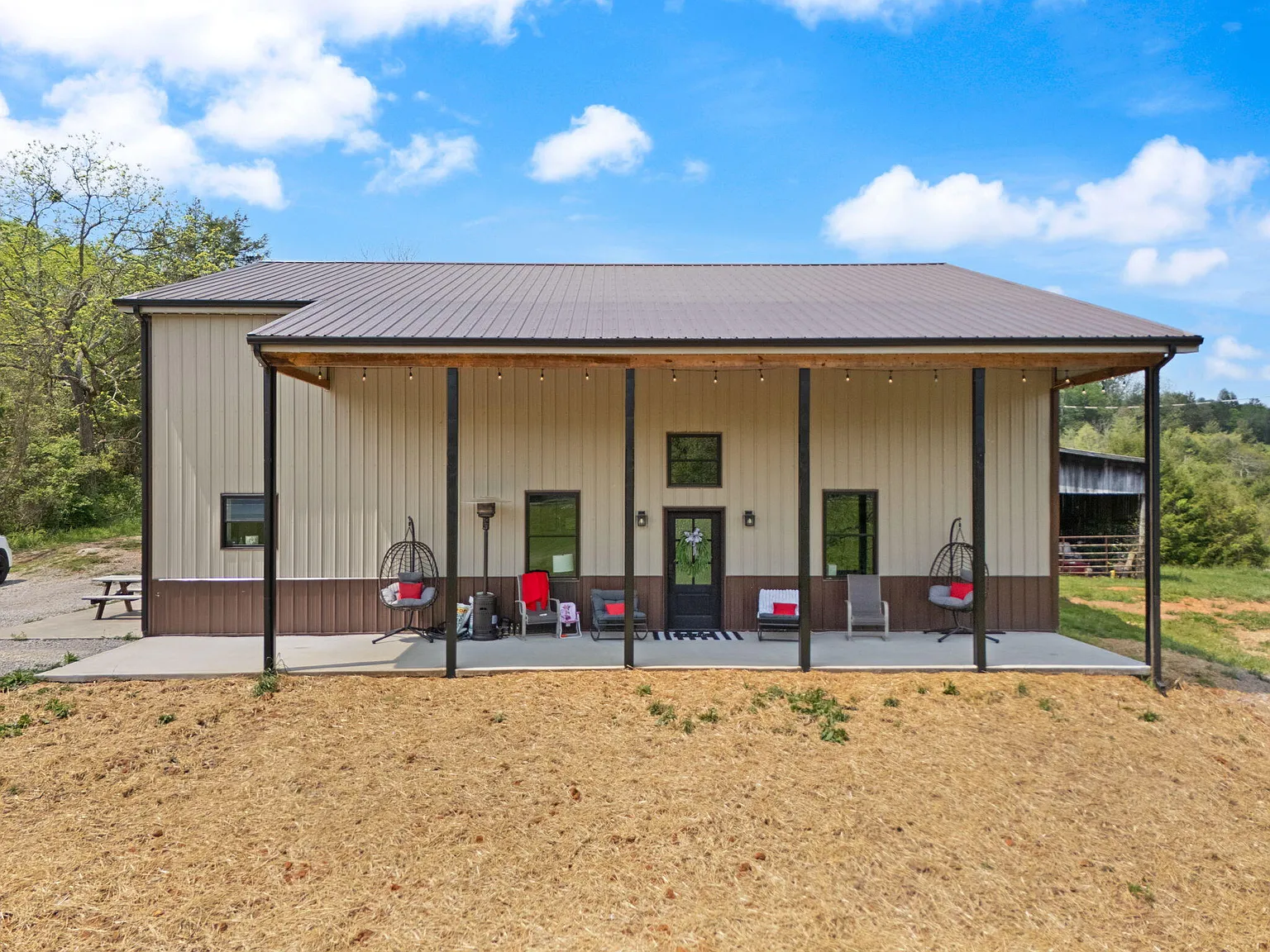 1371 Herrin Ln photo 1