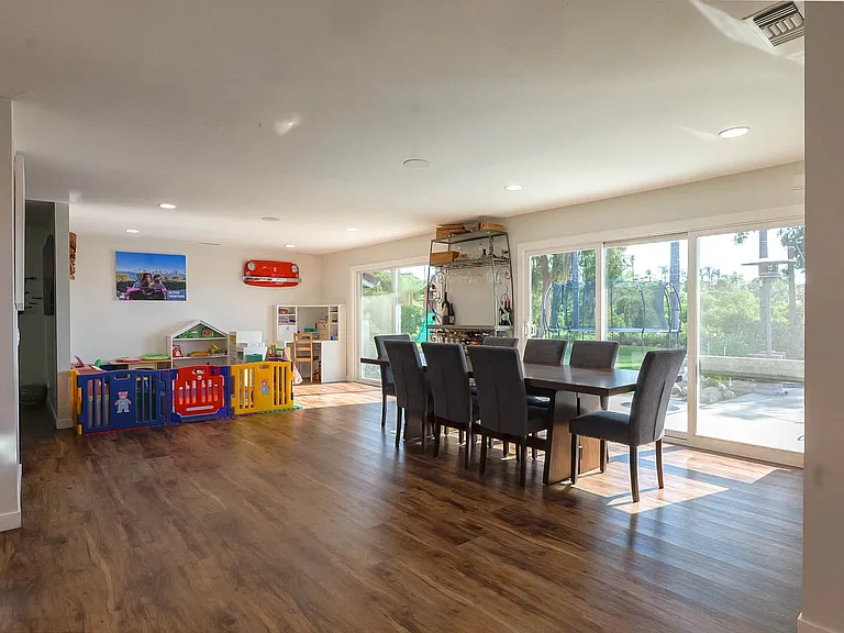 420 Wilbar Cir — Photo 15