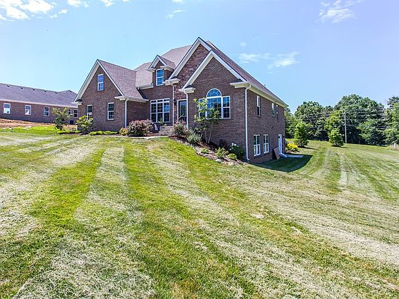 4th image of 600 Sawgrass Ct