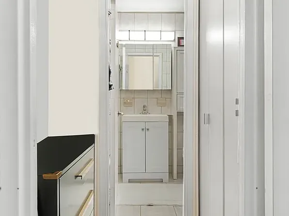 1160 3rd Avenue image 6 of 7