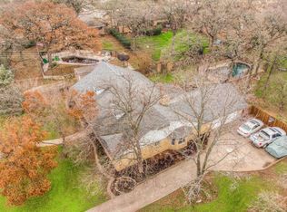 112 E Pecan St, Hurst, TX 76053