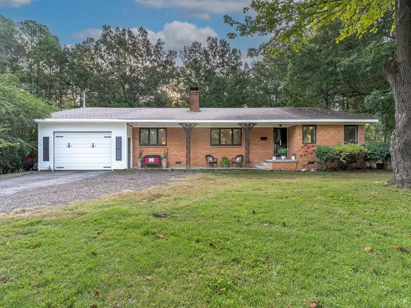 1706 Hillcrest Dr, Paragould, AR 72450