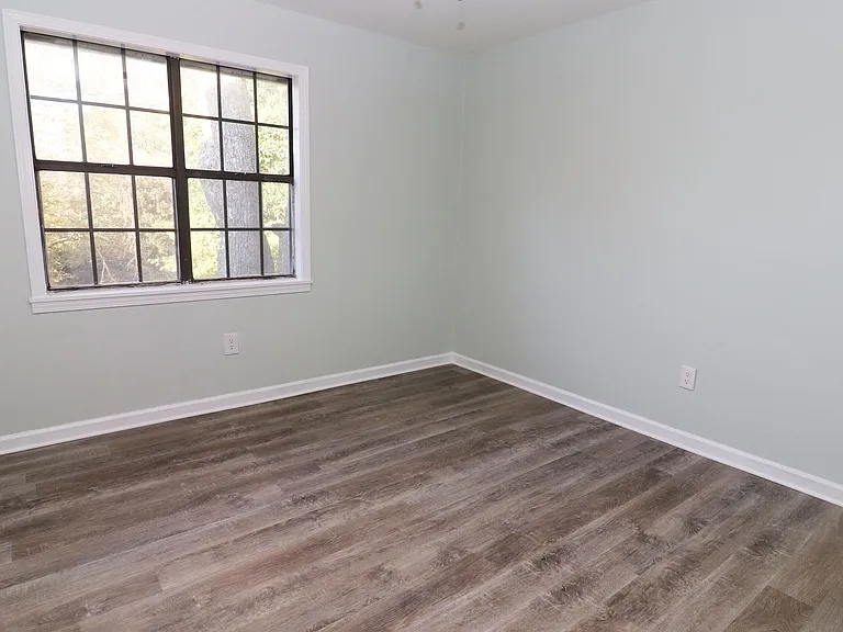 212 N Washington Ave — Photo 11