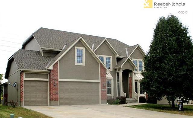 1st image of 1136 SW Summit Hill Dr
