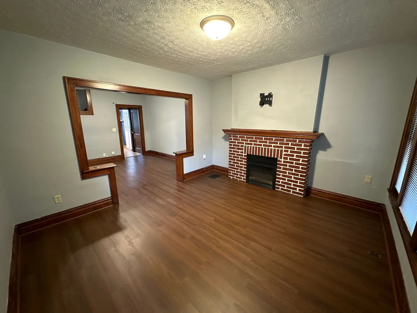 E Tompkins Ave 178-180 JLS — Photo 3