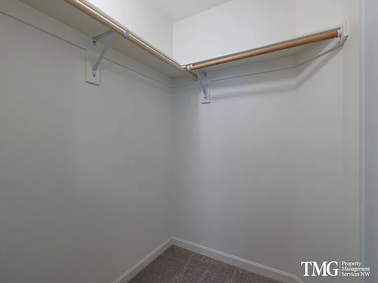 Garage, Backyard, 3 Bedroom - Now Leasing — Photo 11