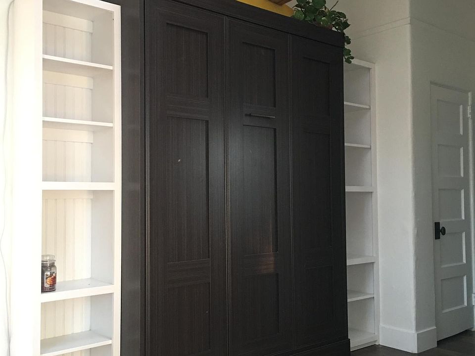 1st image of 820 Portsmouth Ct #1/2