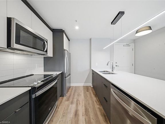4th image of 34 Norman St #108