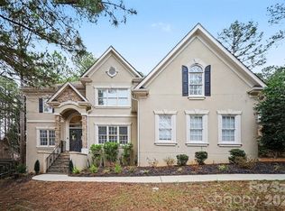 3839 Mountain Cove Dr, Charlotte, NC 28216