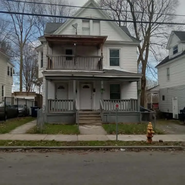 134 Parkway Dr #2