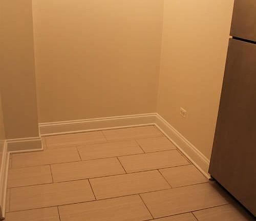 5th image of 539 W Dickens Ave #2W