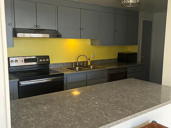 2nd image of 1331 Park Ave SW Unit 306