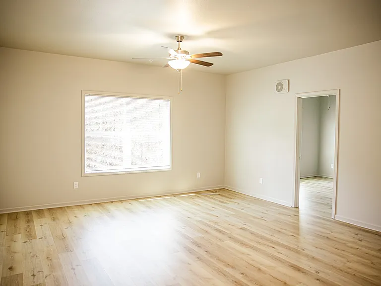 1303 Avenue A #5 — Photo 2