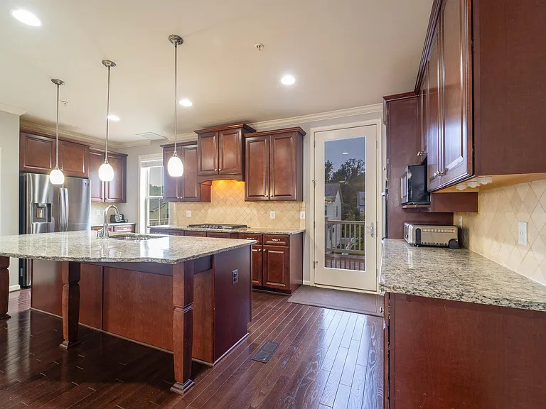 13236 Tivoli Lake Blvd — Photo 6