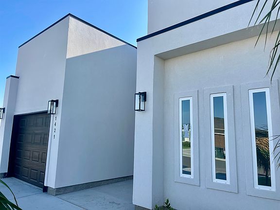 4th image of 1421 Los Estribos Dr