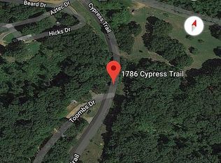 1786 Cypress Trl, New Concord, KY 42076