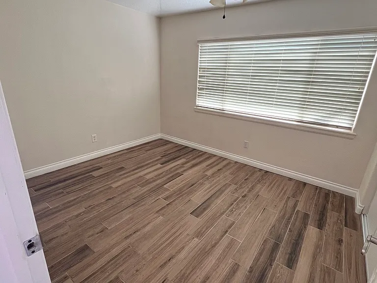 7504 Newhall Ave — Photo 5