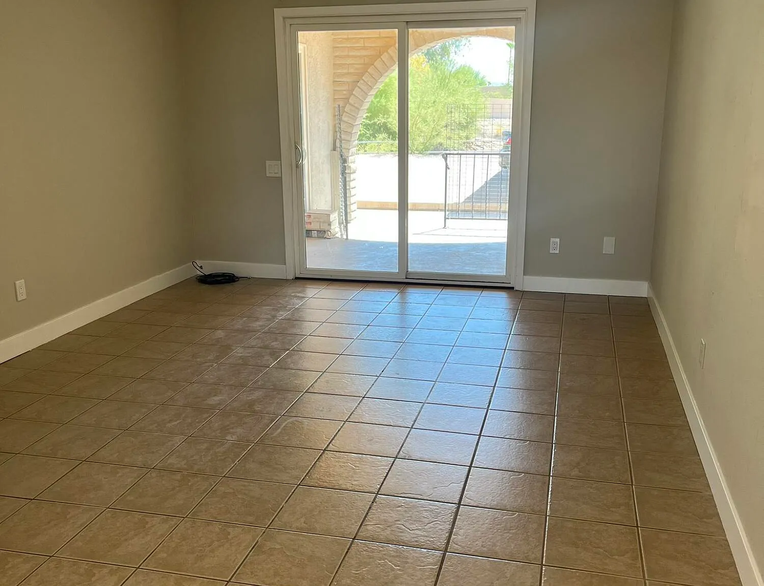 3 bed, 2.0 bath, 1016 sqft, $1,400 — Photo 4