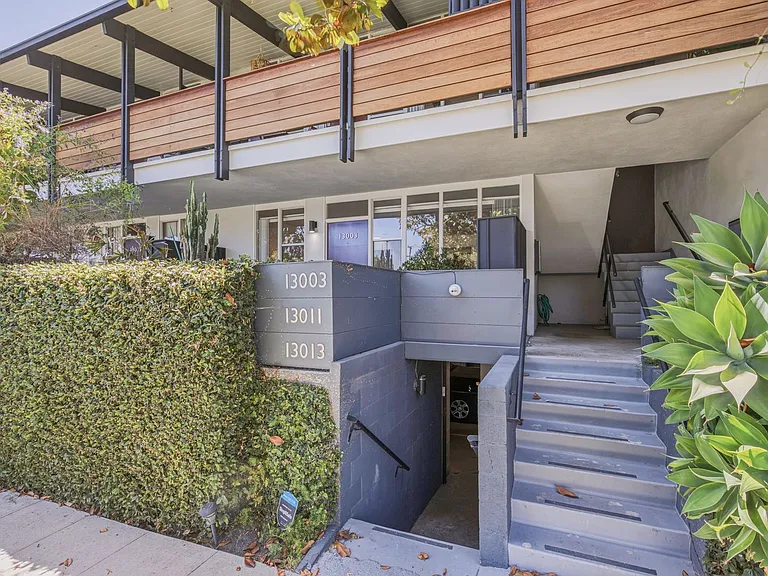 Montana Avenue Residences — Photo 22