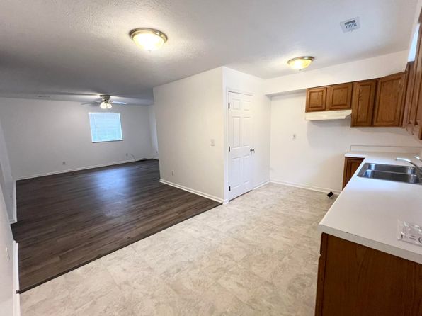 215 Timberlake Cir #5