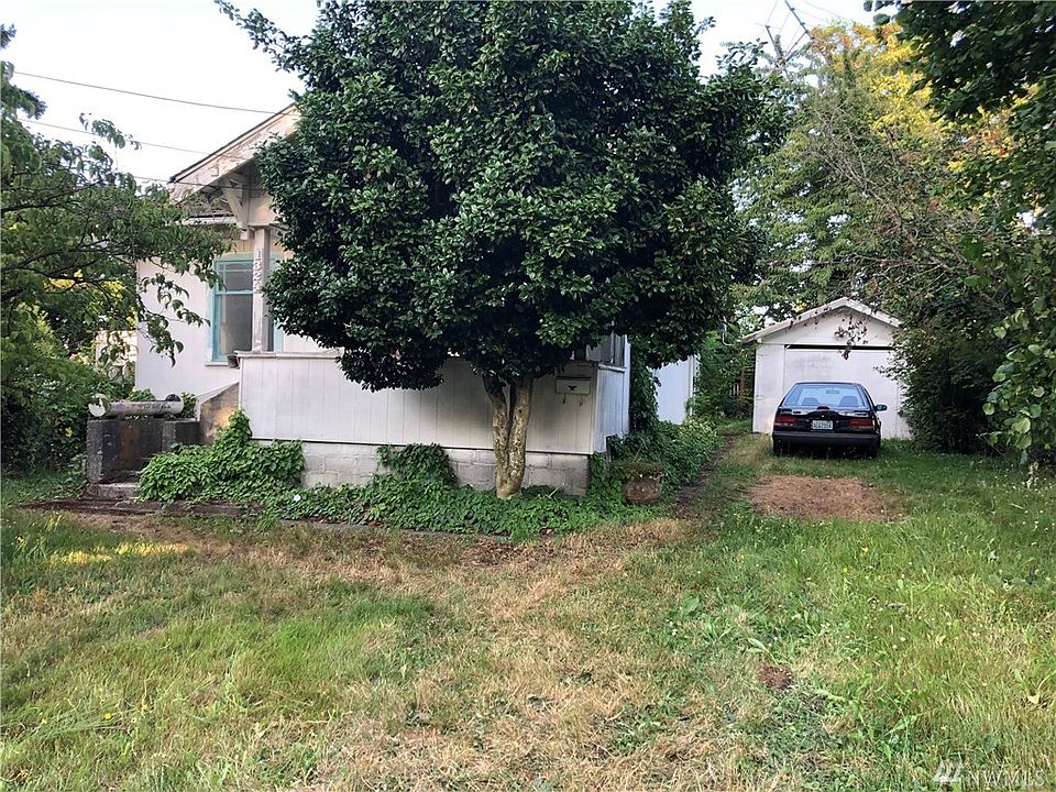 1st image of 1324 Naval Ave