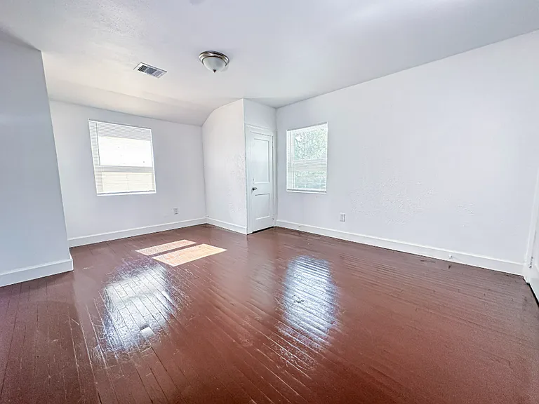 2555 Pierce St — Photo 44
