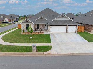 4829 Hidalgo Ave, Mustang, OK 73064