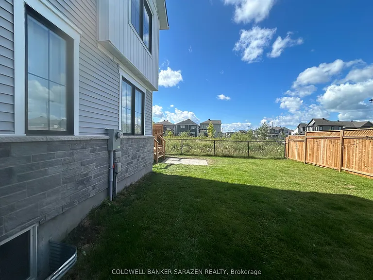 50 Green Ash Ave — Photo 36