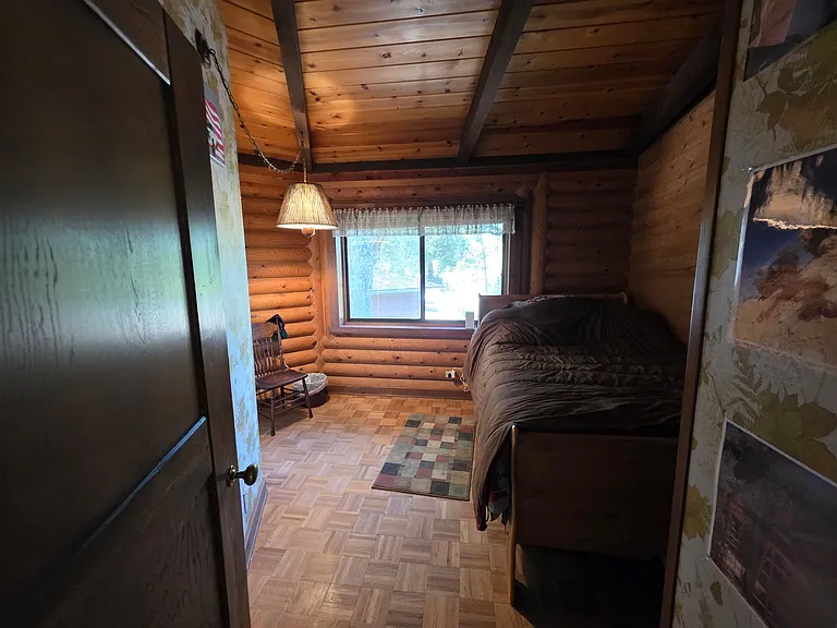 7068 Sandy Crk — Photo 13