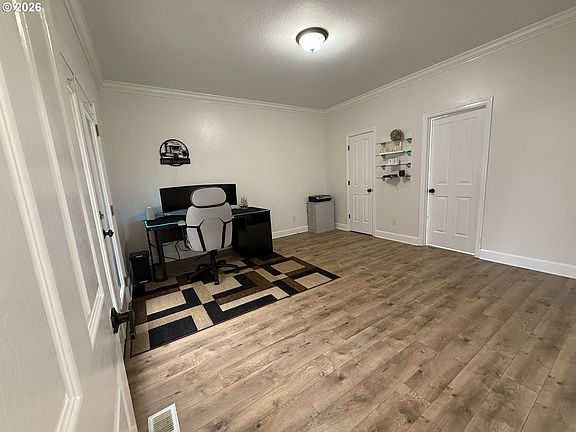5th image of 11402 NE 43rd Ave