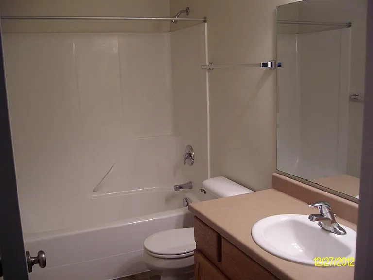 414 Madison St #A — Photo 7