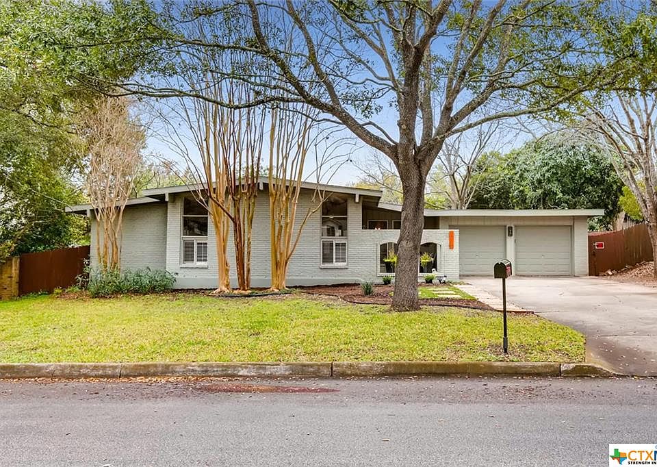 1st image of 3010 Albin Dr