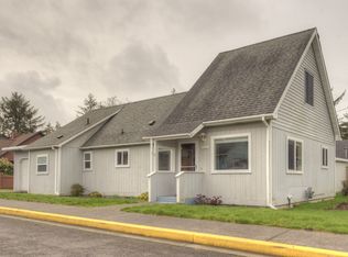 911 SW Cedar Ave, Warrenton, OR 97146