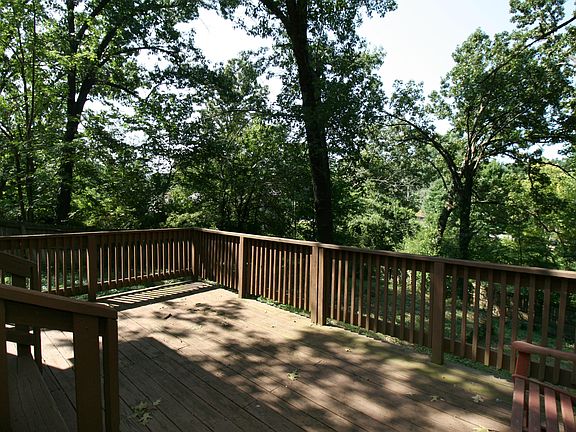 3rd image of 1201 E East Court
