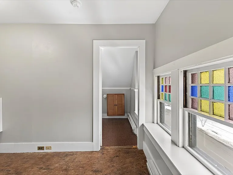 31 Franklin St #C — Photo 6