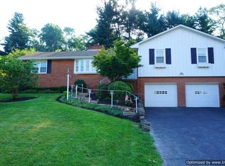 214 Tech Rd, Pittsburgh, PA 15205