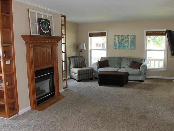 2nd image of 2860 Red Oak Cir